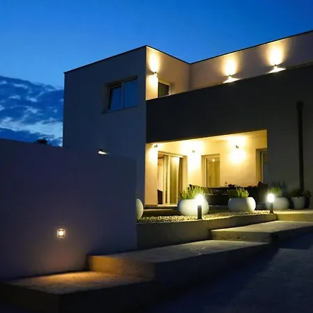 Luminosa By Guide * Kraljevica