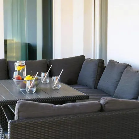 Luminosa By Guide Villa *