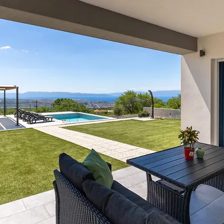 Vila Luminosa By Guide Kraljevica