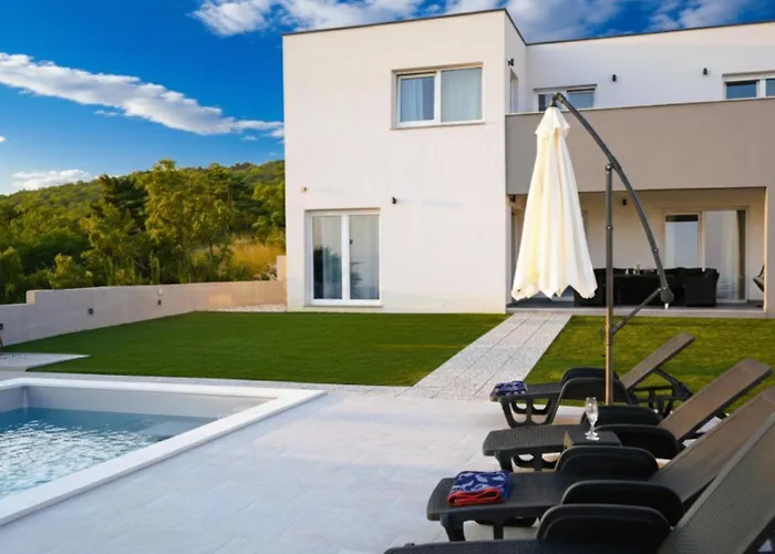 Villa Luminosa By Guide *