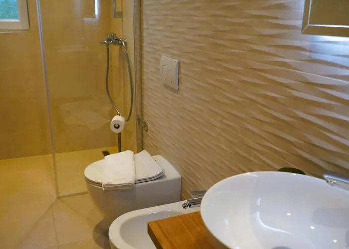 Luminosa By Guide Villa